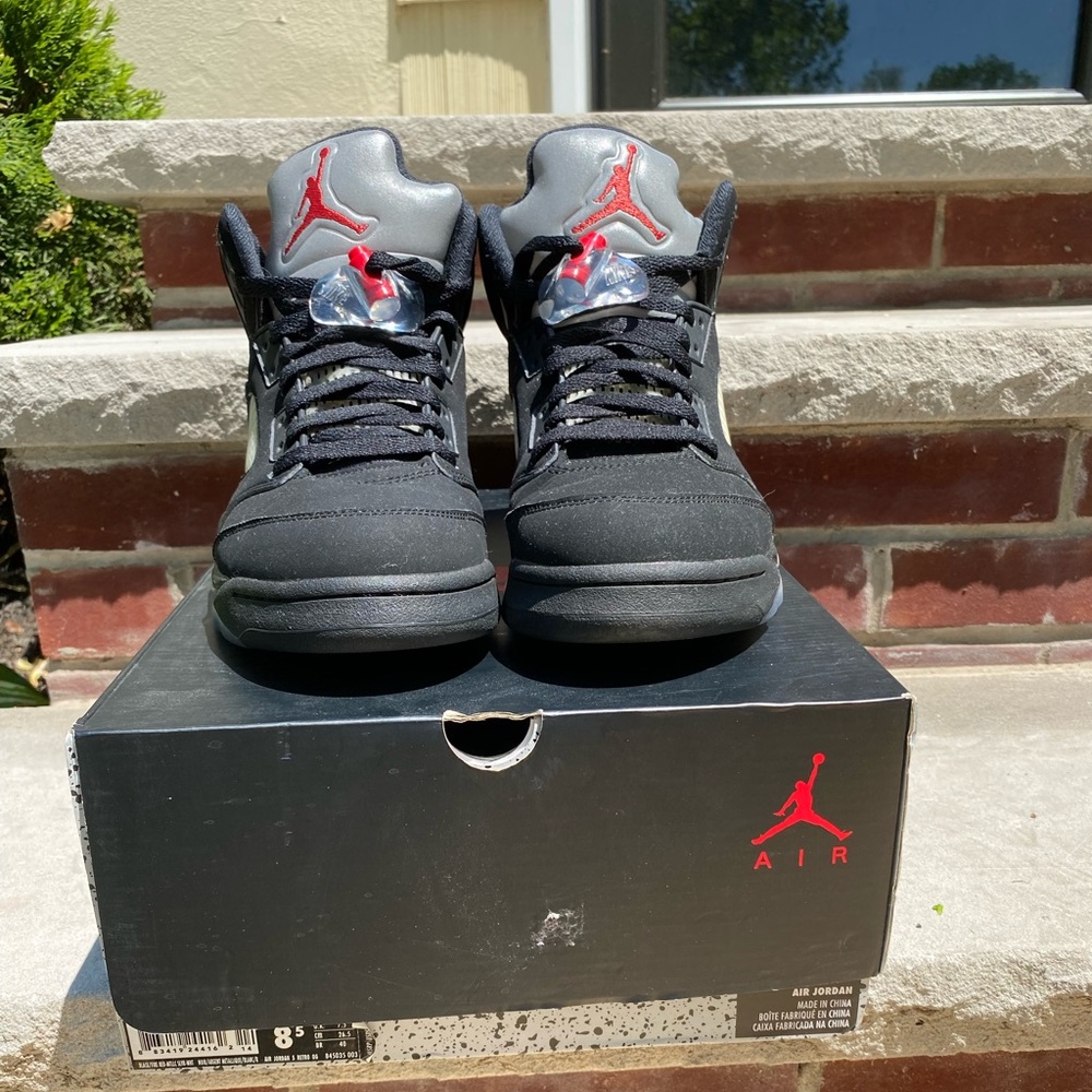 Jordan 5 Retro Black Metallic